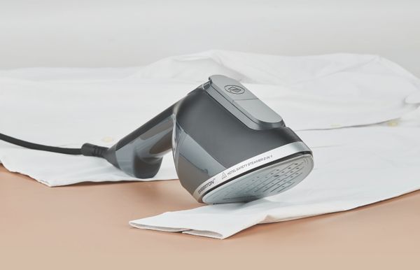 Ampthill Hotellsäker 2 in 1 Steamer & Strykjärn
