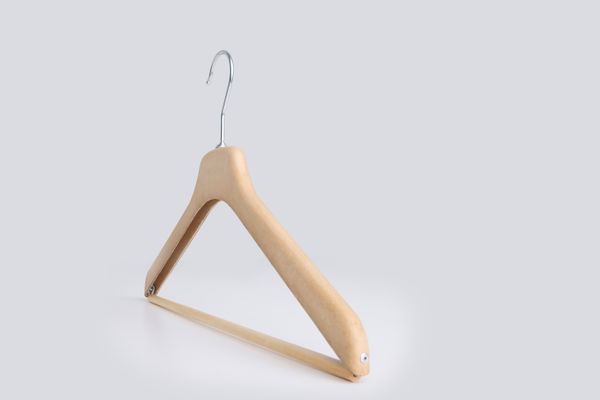 Galge i papperscellulosa med byxslå - 42 cm