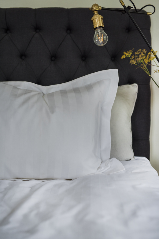 Örngott satinrand 28mm, vinge 50X60cm