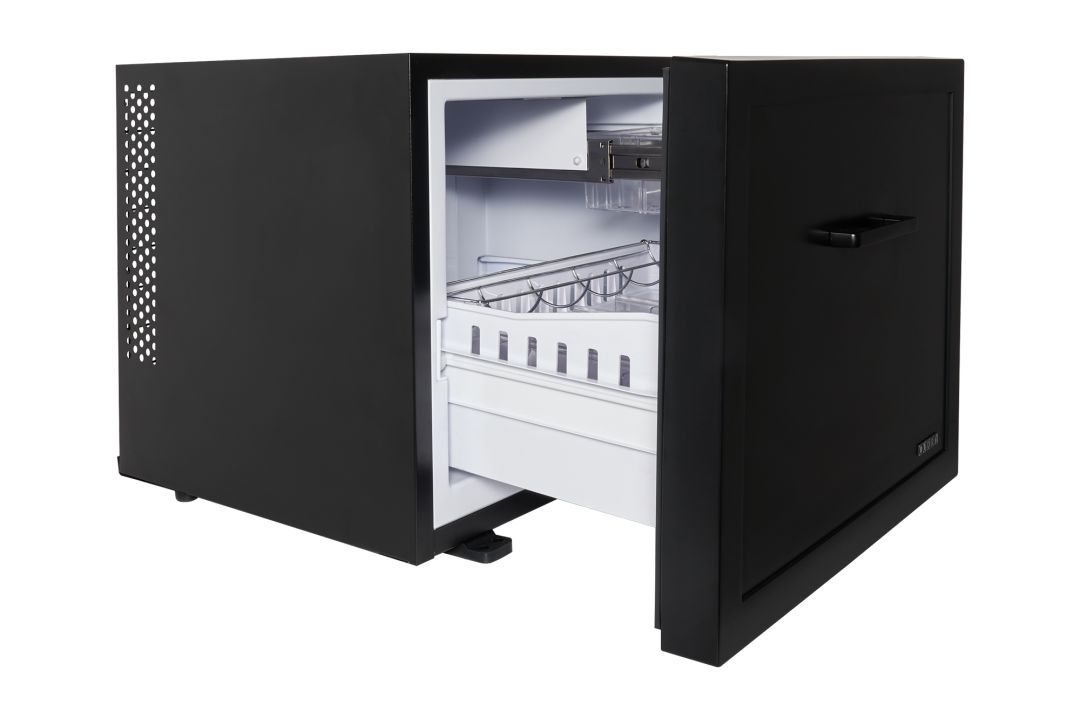 45L HENLEY MINIBAR \ Solid Door EU plug