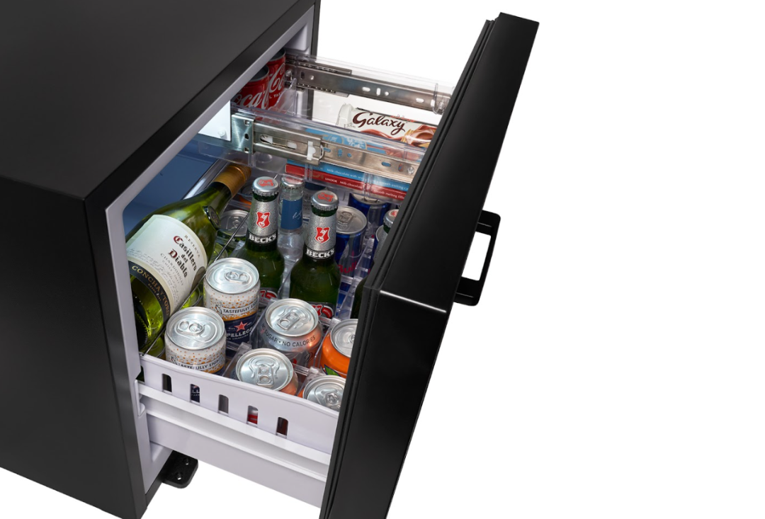 45L HENLEY MINIBAR \ Solid Door EU plug