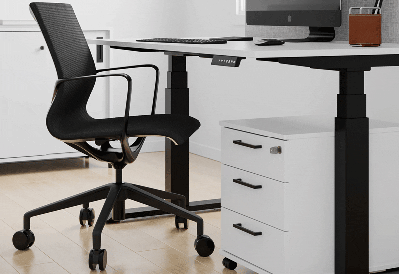 Möte Conference Chair with wheels