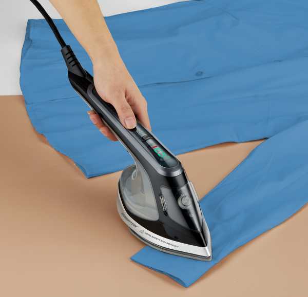 Cheshunt 2-i-1 Digital Steamer & Strykjärn – Hotellsäker och Effektiv